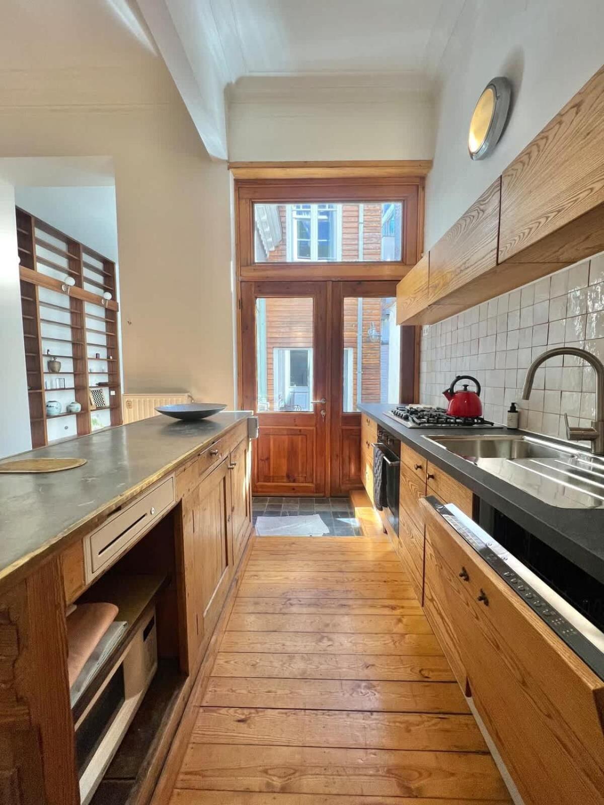 Etonnante Maison Au Style Unique A Bruxelles! Vakantiehuis